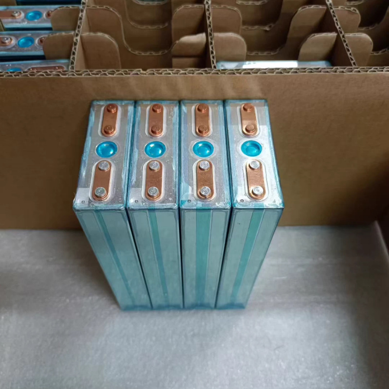 Long Cycle Life 21Ah Lithium Storage Battery Cell Long Cycle Life 21Ah Lithium Storage Battery Cell